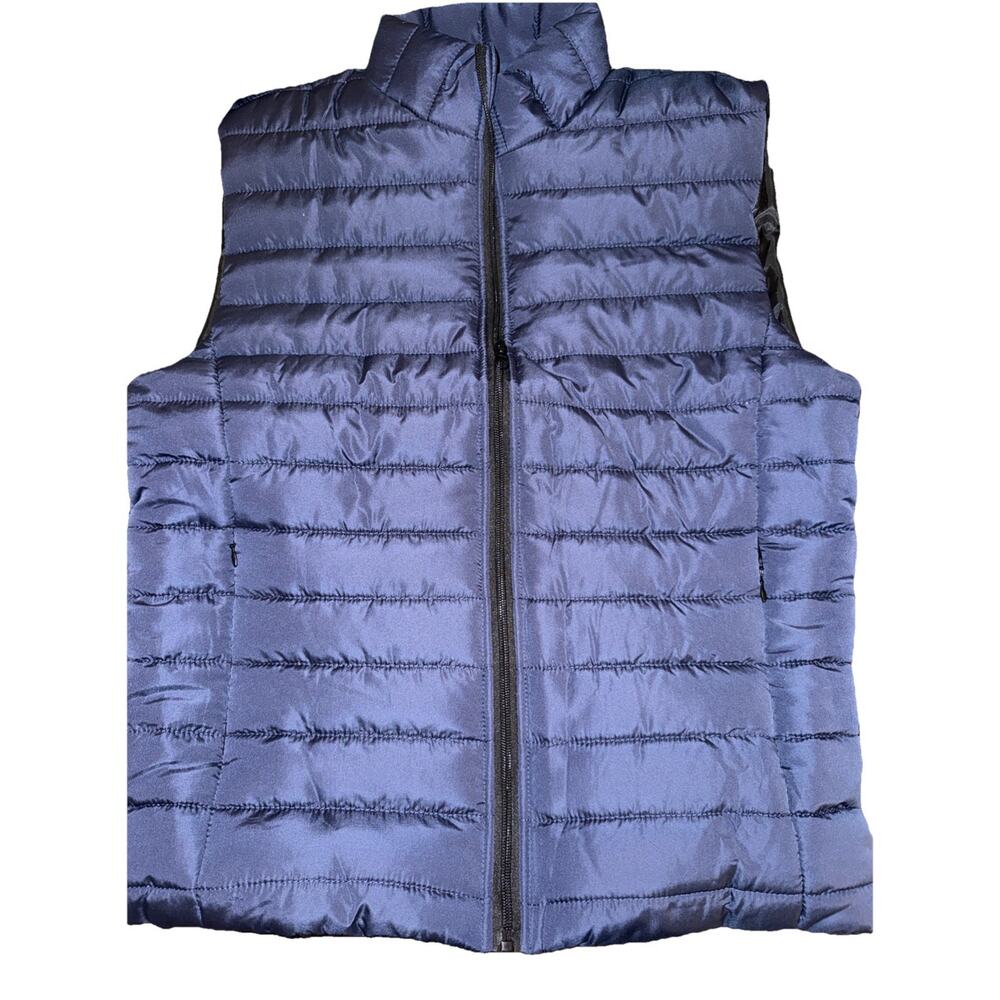 NWT Men’s size XXL (runs Small) Navy Puffer Vest With Outside Zipper Pockets